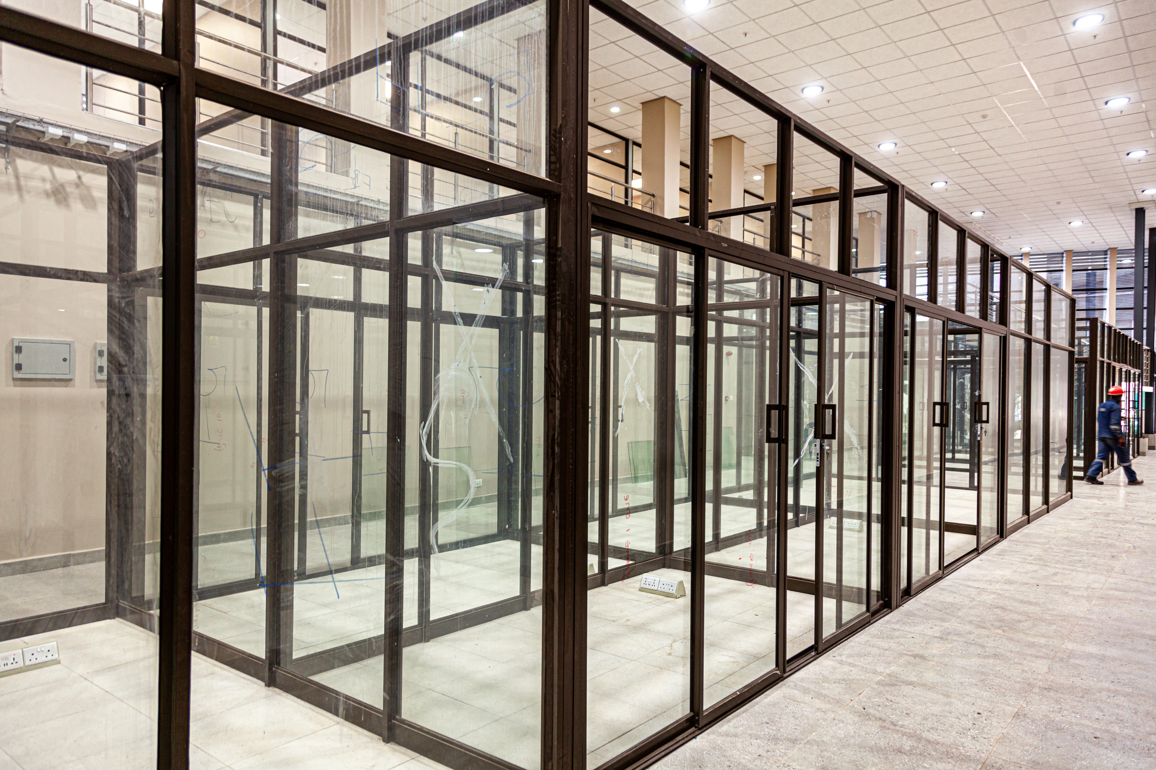 Alumen Shopfitters Office Partitions (1)